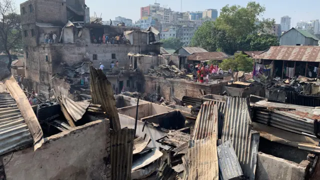 এই আগুনে ক্ষতিগ্রস্ত হয়েছে অসংখ্য পরিবার
